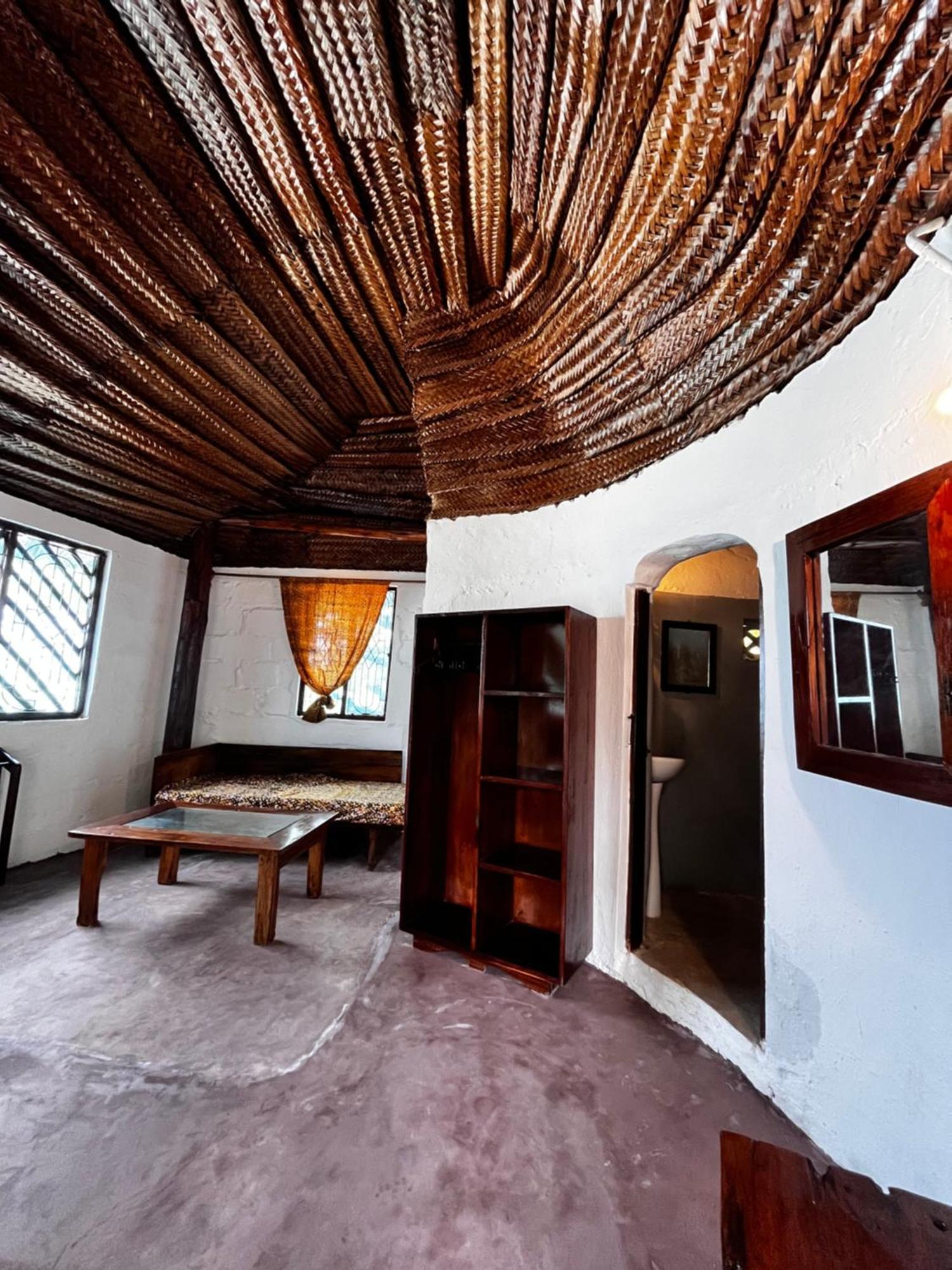 Sazani Beach Lodge And Tidal Lounge นูงวี ภายนอก รูปภาพ